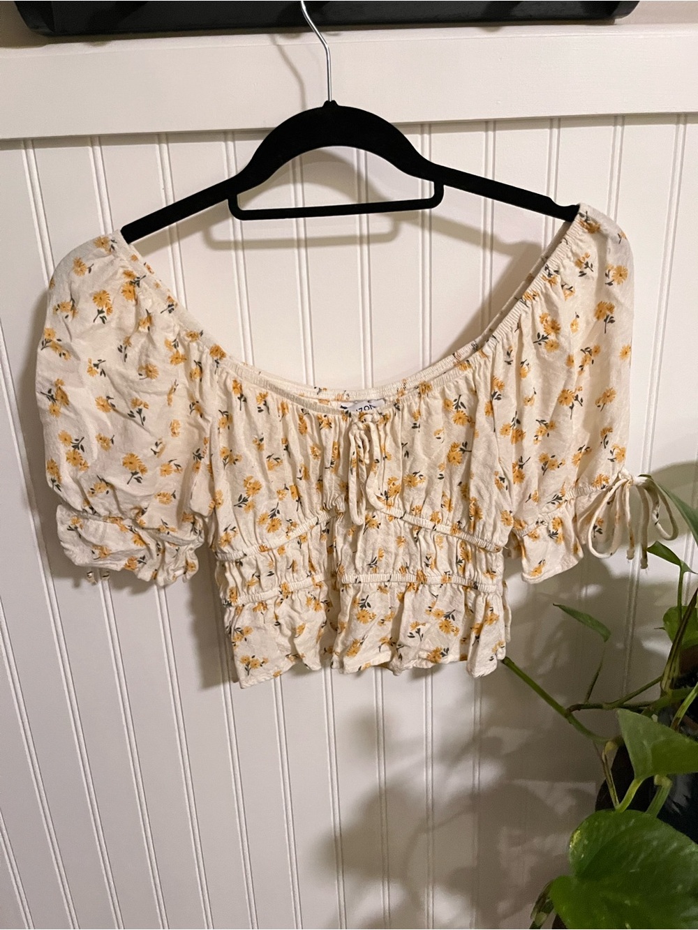 Arizona Jean Company Cream Crop Top with Yellow Floral Print